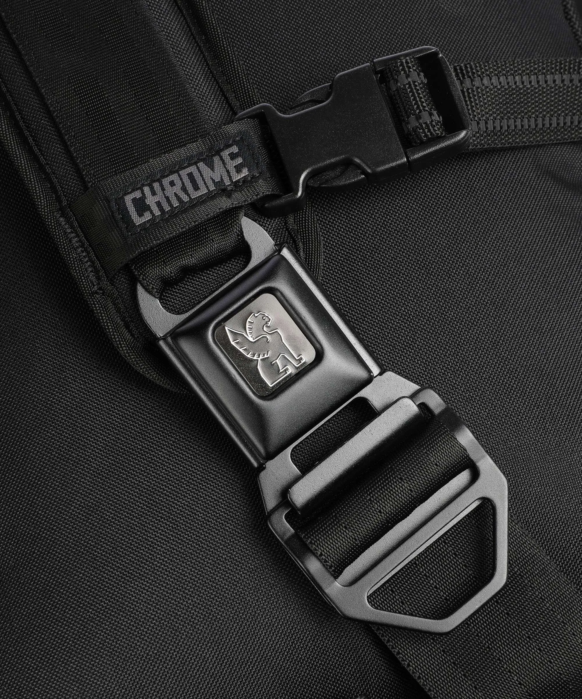  Chrome Kadet Max Marsupio 15″ nylon riciclato nero  